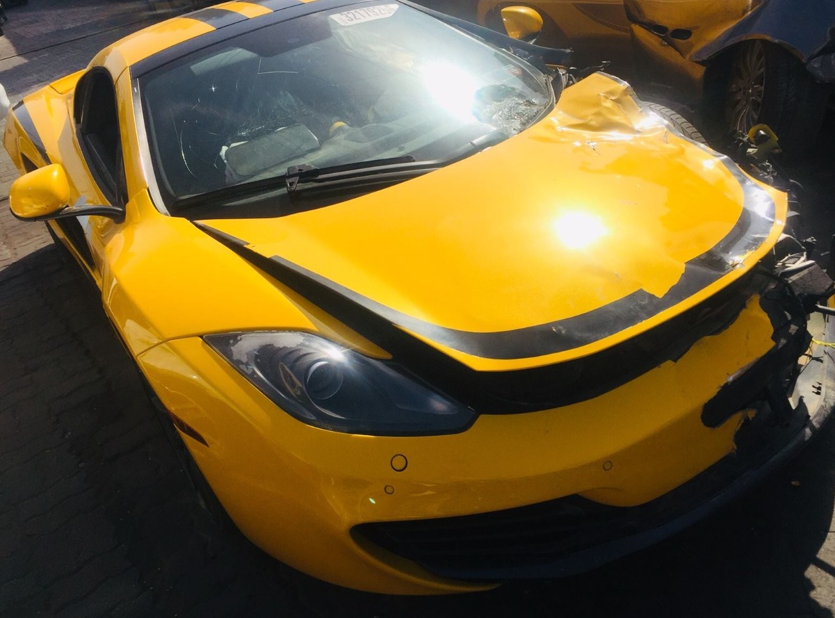 McLaren MP4-12C Spider used body parts