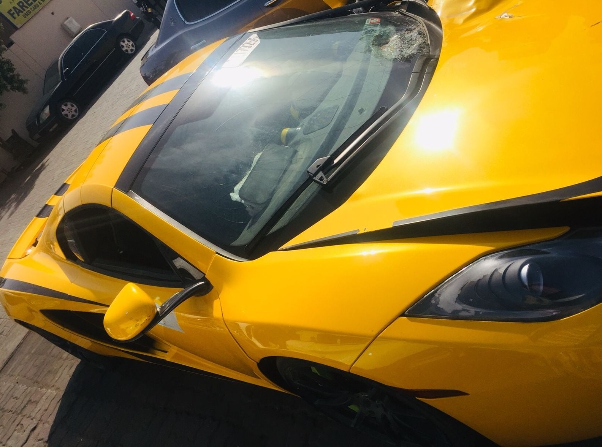 McLaren MP4-12C Spider used body parts