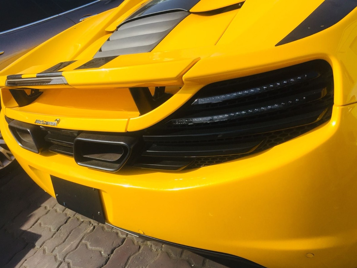 McLaren MP4-12C Spider body parts