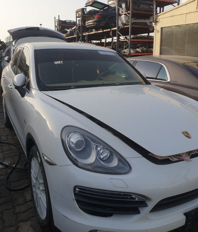 Used body parts Porsche Cayenne 958.2