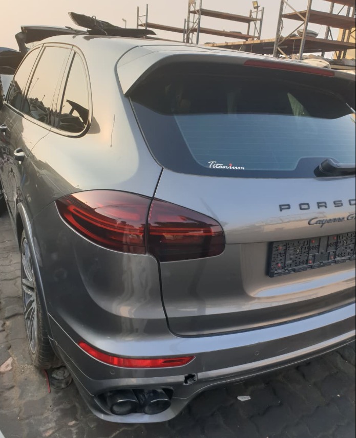 Porsche Cayenne GTS 958.2 used body parts