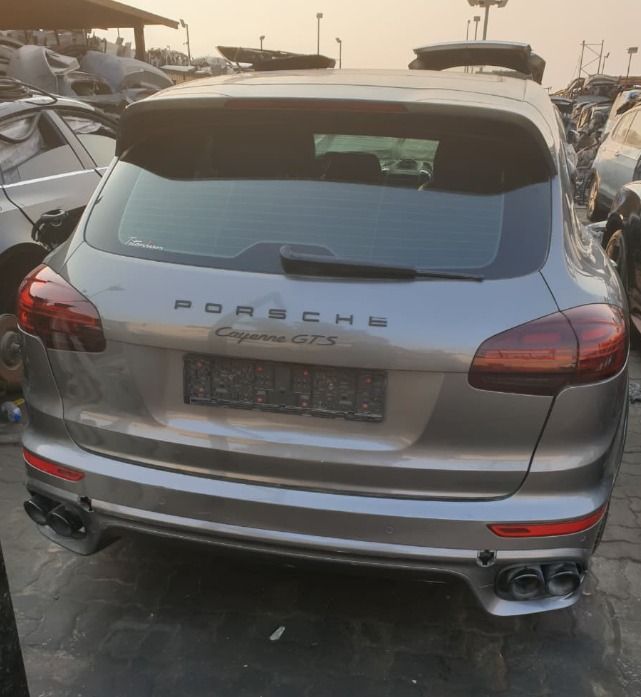 Porsche Cayenne GTS 958.2 used body parts